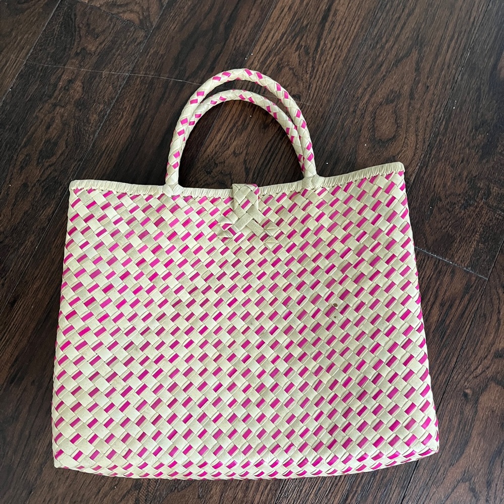 Pink/tan basket tote bag